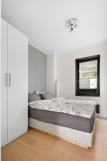 Modern 3Bed Room Sea View Apartment @ Oslo Barcode Extérieur photo