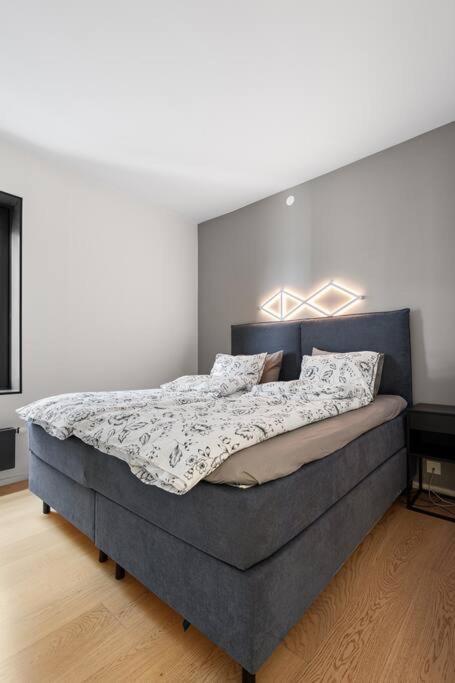 Modern 3Bed Room Sea View Apartment @ Oslo Barcode Extérieur photo