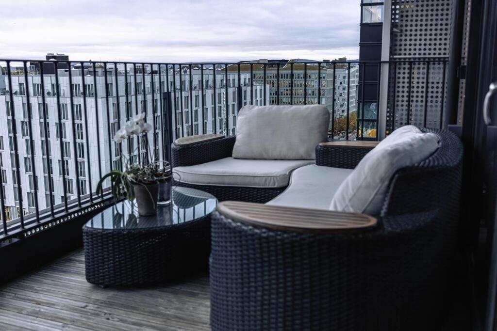 Modern 3Bed Room Sea View Apartment @ Oslo Barcode Extérieur photo