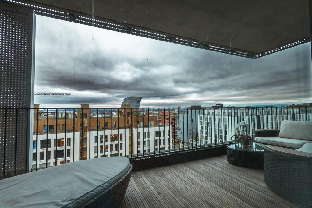 Modern 3Bed Room Sea View Apartment @ Oslo Barcode Extérieur photo