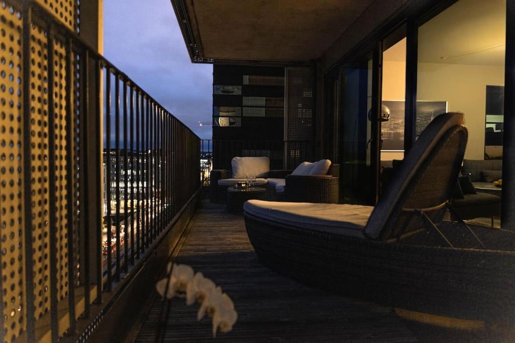 Modern 3Bed Room Sea View Apartment @ Oslo Barcode Extérieur photo