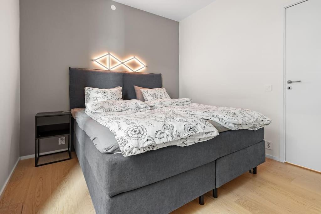 Modern 3Bed Room Sea View Apartment @ Oslo Barcode Extérieur photo